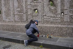„Polegli niepokonani. Męczeństwo ludności Woli w Powstaniu Warszawskim"