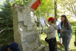 „Polegli niepokonani. Męczeństwo ludności Woli w Powstaniu Warszawskim"