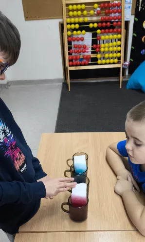 Piątki z eksperymentami w klasie 1a