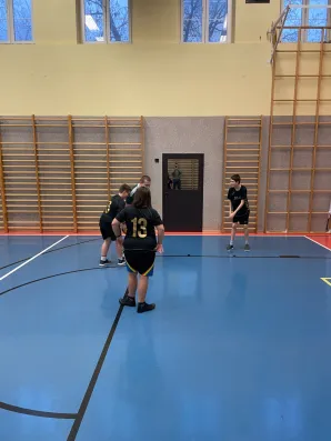 Świąteczny turniej koszykówki