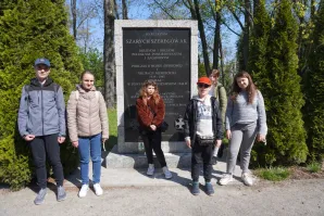 „Polegli niepokonani. Męczeństwo ludności Woli w Powstaniu Warszawskim"