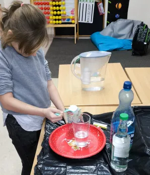 Piątki z eksperymentami w klasie 1a